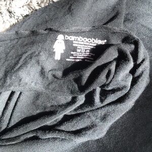 Bamboobies black nursing shawl barely used.